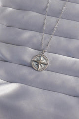 Gümüş Renk Zirkon Taşlı Kutup Yıldızı Kolye