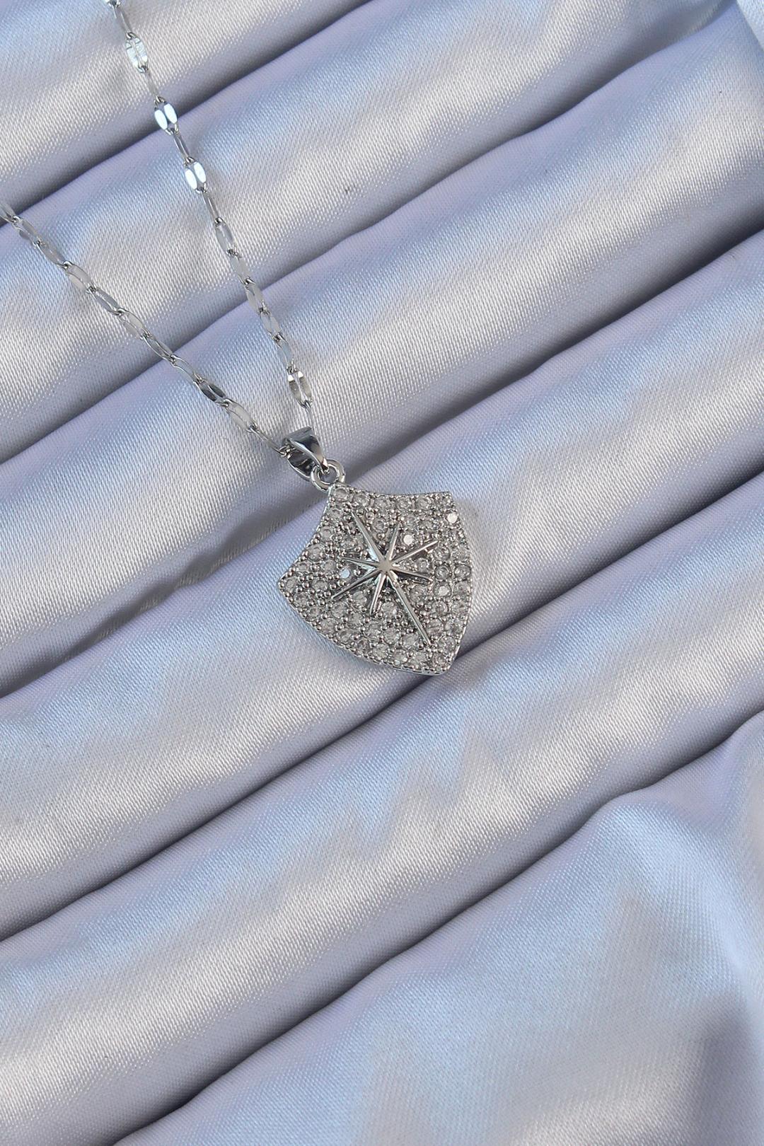 Gümüş Renk Zirkon Taşlı Kutup Yıldızı Kolye