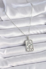 Çelik Gümüş Renk Zincir Aslan Burcu Zirkon Taşlı Kadın Kolye