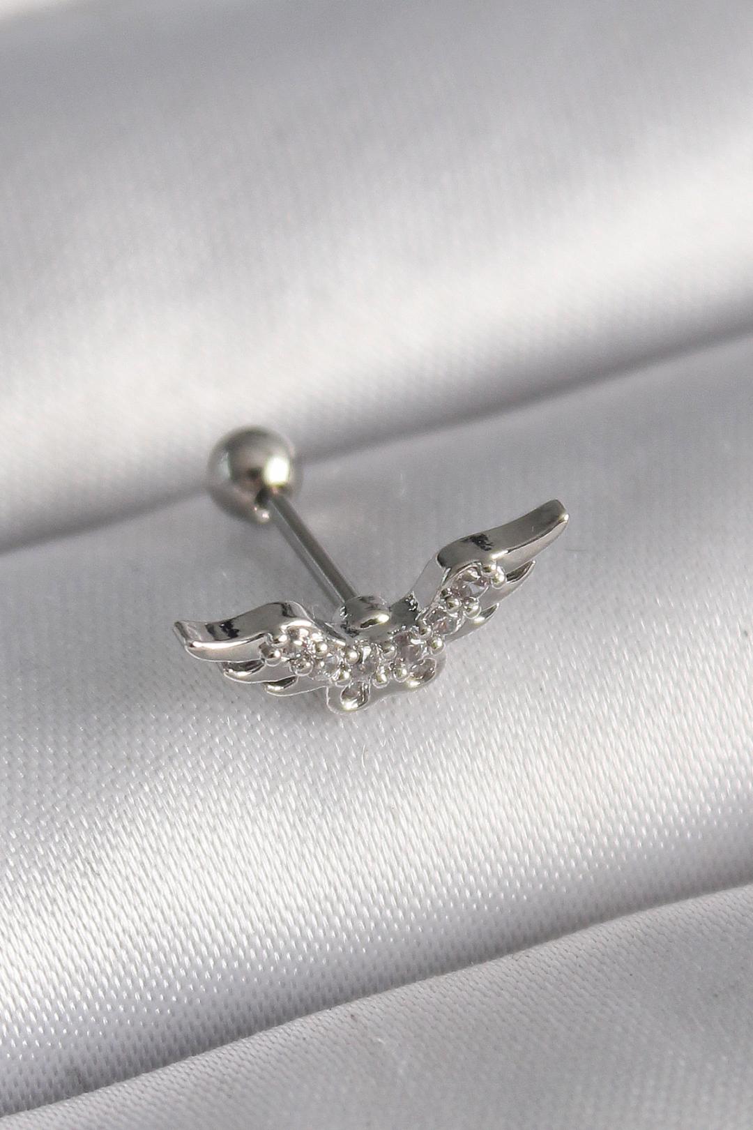 Çelik Gümüş Renk Zirkon Taş Detay Kanat Model Tragus Piercing