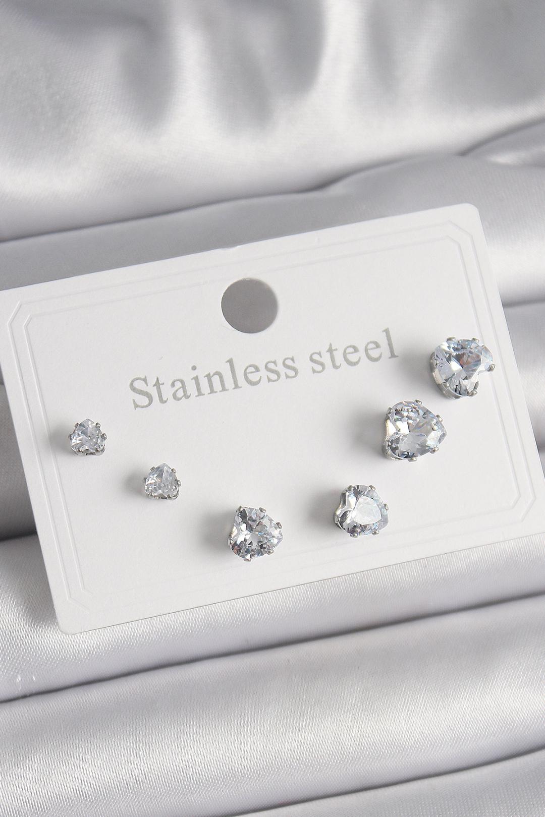 Çelik Gümüş Renk Zirkon Taşlı Kalp Model Kadın Küpe Seti