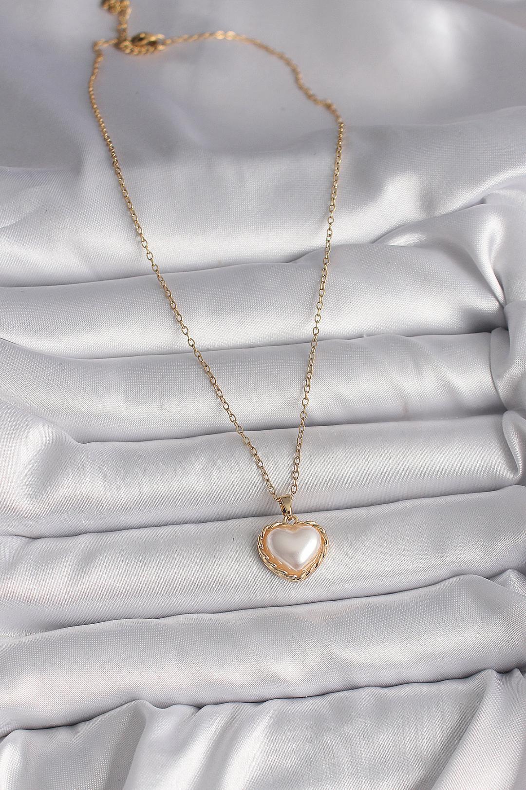 Gold Renk Zincir 3D İnci Kalp Model Kadın Kolye