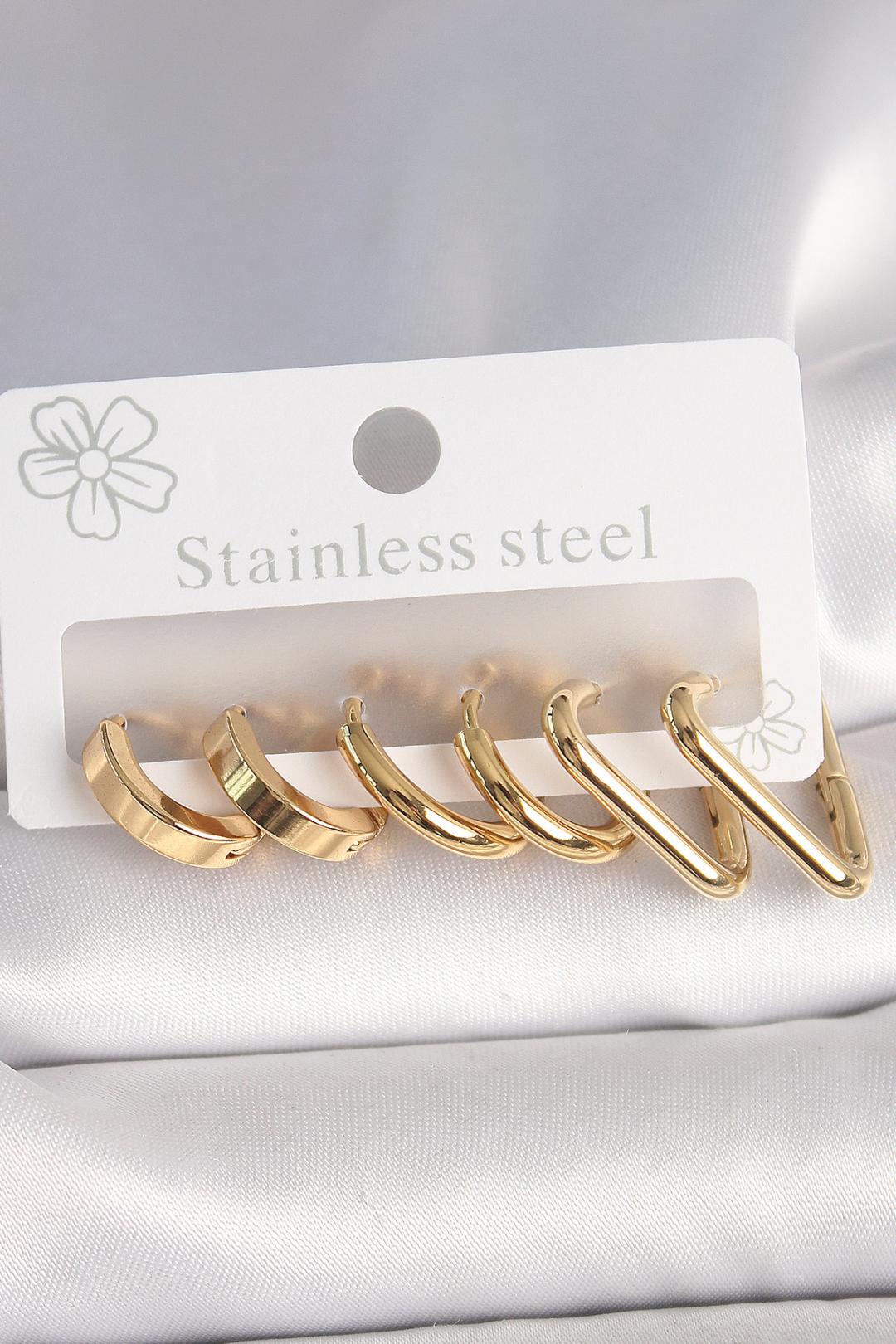 Çelik Gold Renk Üçgen Halka Model Kadın Küpe Seti