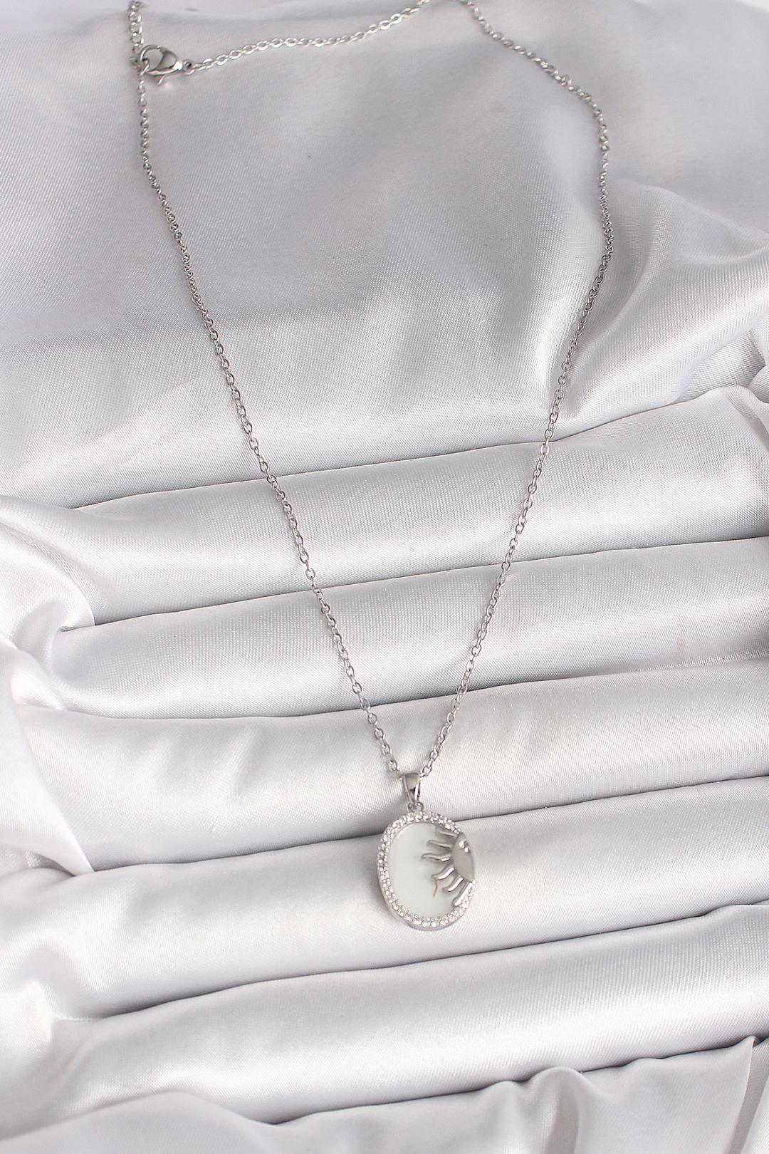 Gümüş Renk Zincir Beyaz Mineli Gün Batımı Model Zirkon Taş Detaylı Kadın Kolye