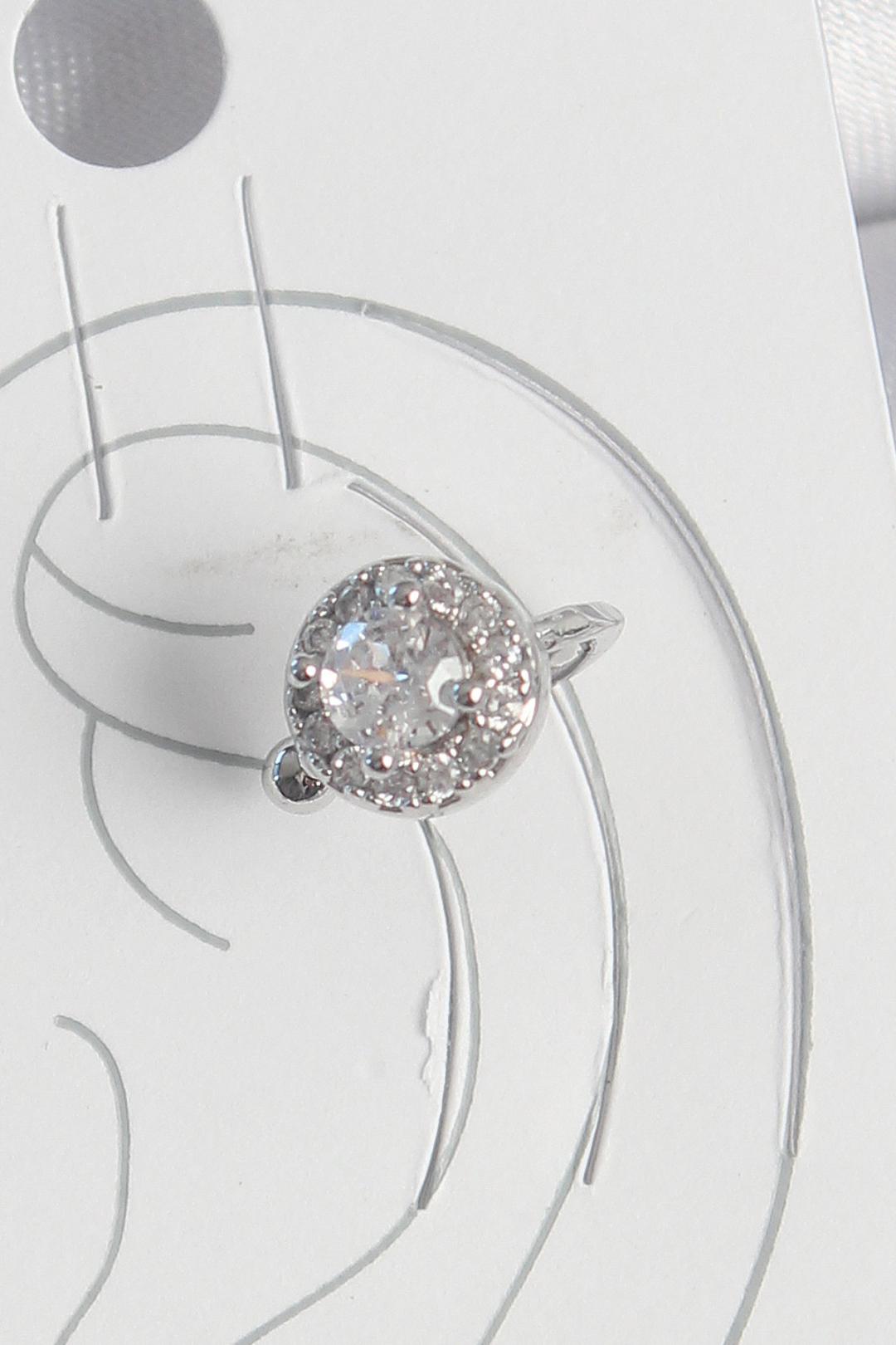 Gümüş Renk Zirkon Taşlı Kadın Kıkırdak Model Küpe