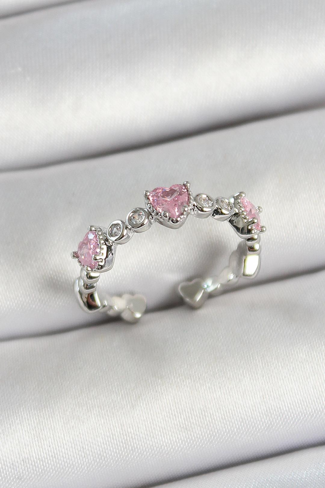 Pirinç Sıralı Kalp Figürlü Zirkon Taşlı Gümüş Renk Ayarlanabilir Kadın Yüzük