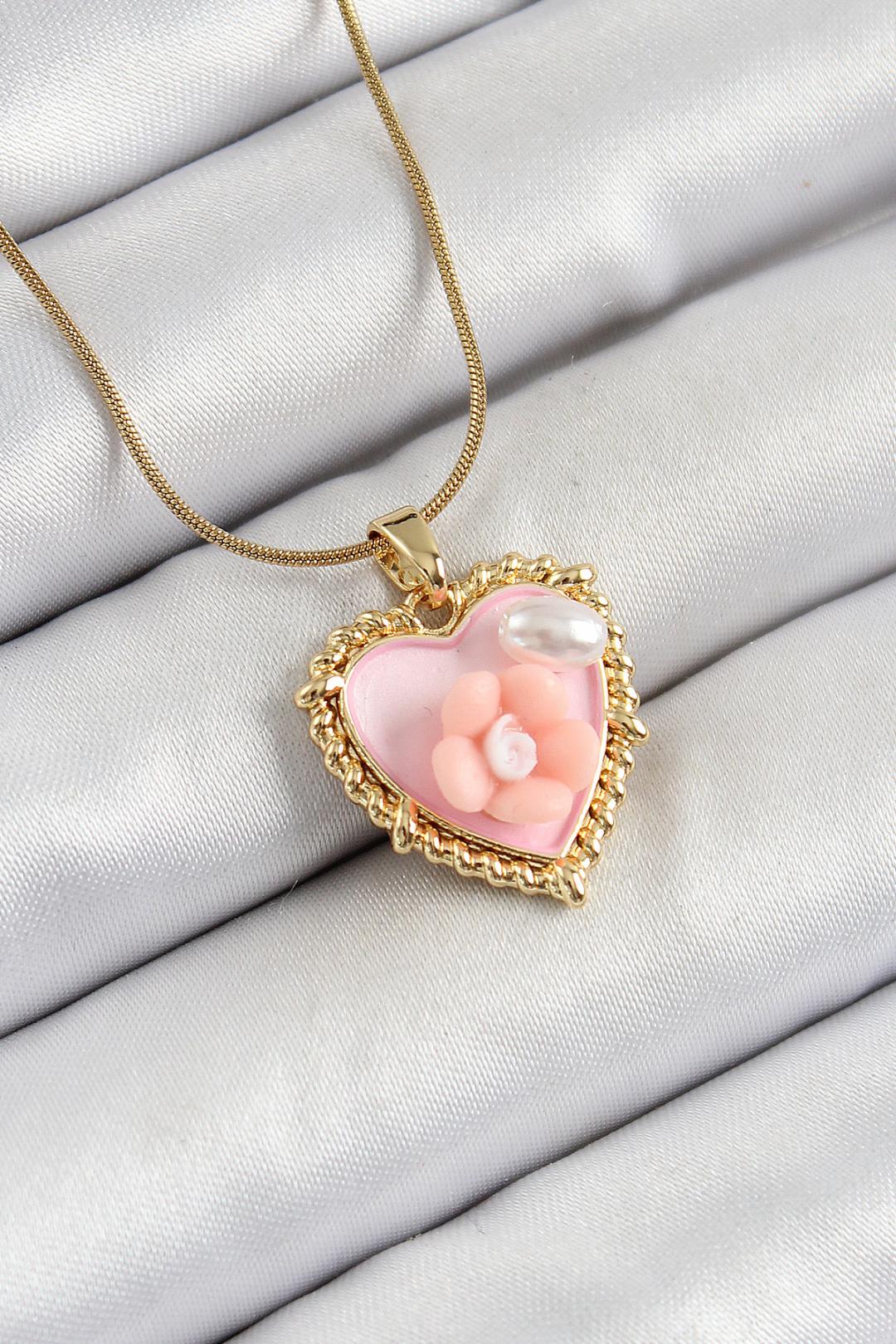 Pembe Sanatsal Portre İnci Detaylı Papatya Figürlü Kalp Model Gold Renk Kadın Kolye