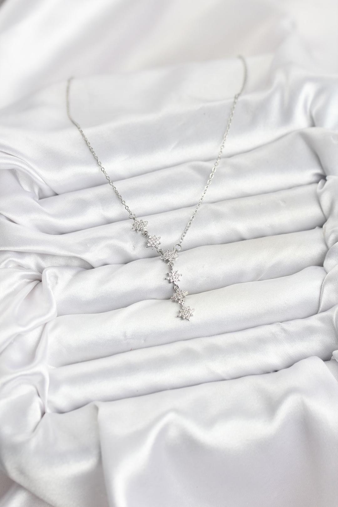 Çelik Zincir Gümüş Renk Kutup Yıldızı Model Kadın Kolye