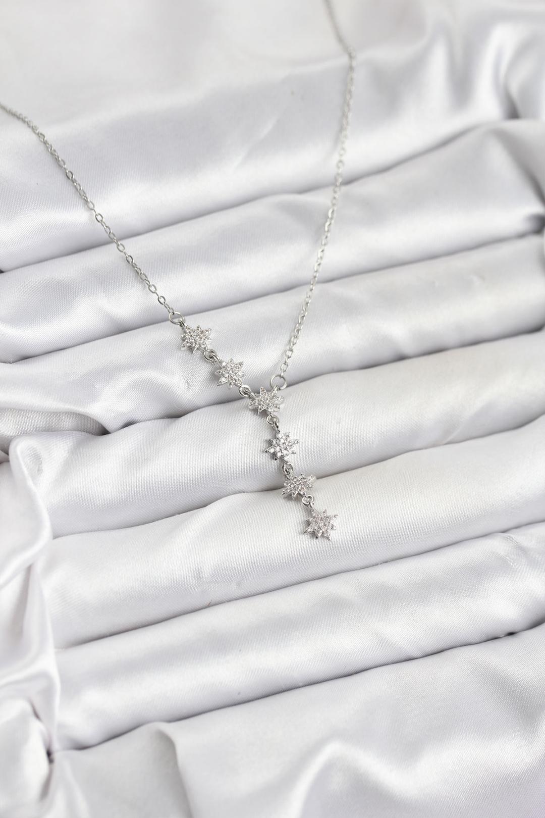 Çelik Zincir Gümüş Renk Kutup Yıldızı Model Kadın Kolye