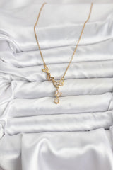 Çelik Zincir Gold Renk Kelebek Model Kadın Kolye