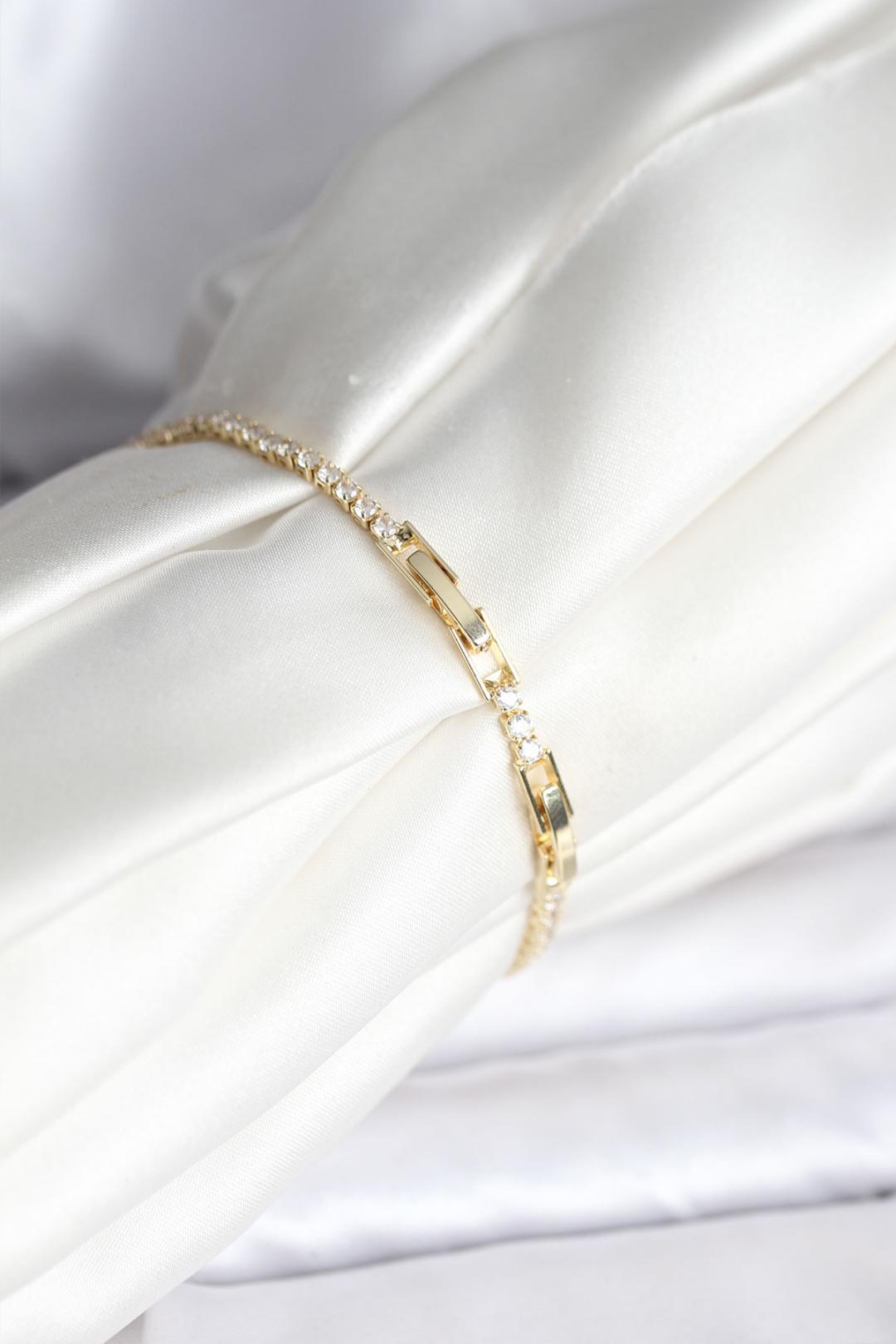 Çiçekli Model Zirkon Taşlı Gold Renk Su Yolu Kadın Bileklik