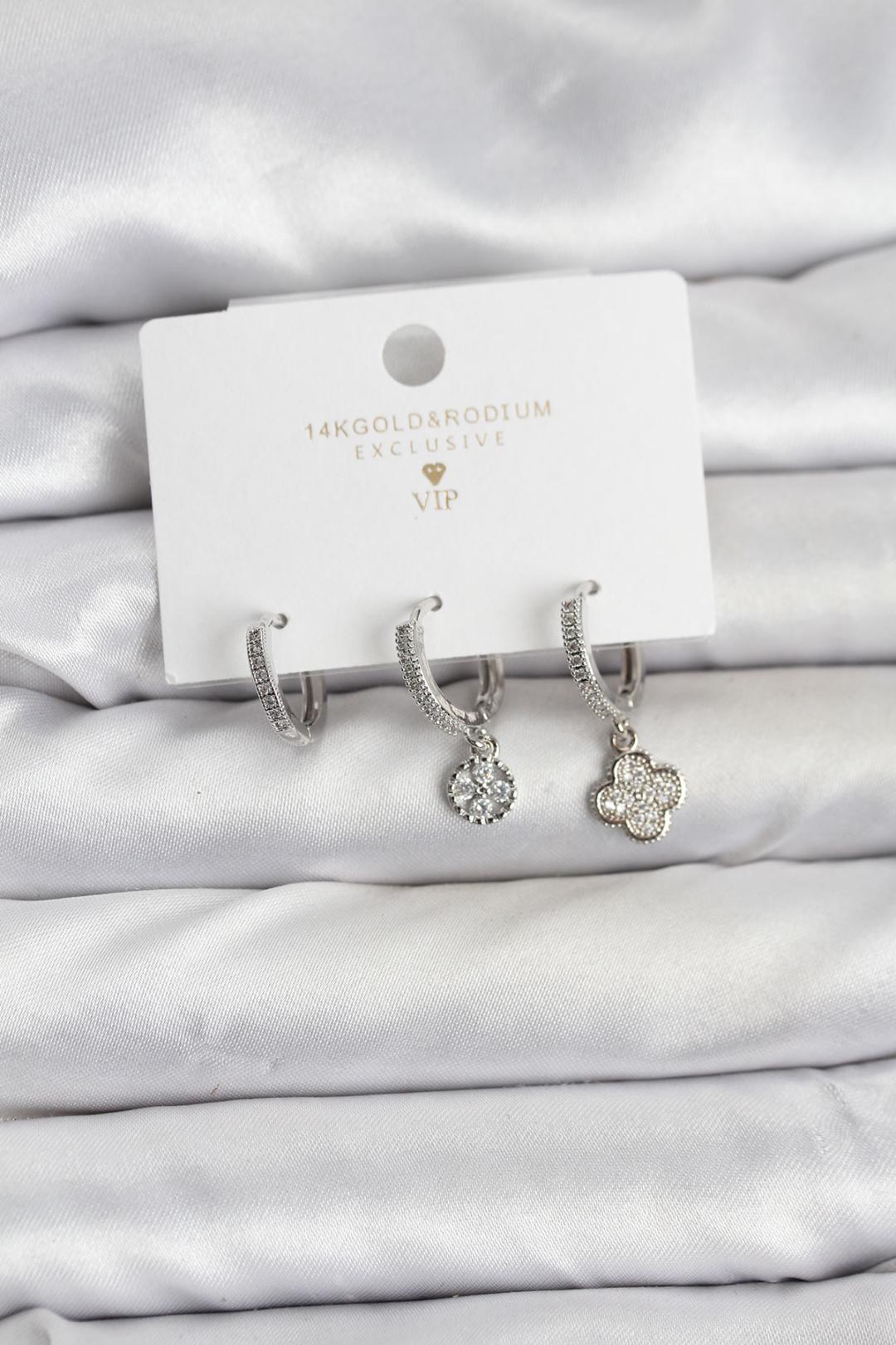 Pirinç Gümüş Renk Yonca Model 3'lü Kadın Küpe Seti